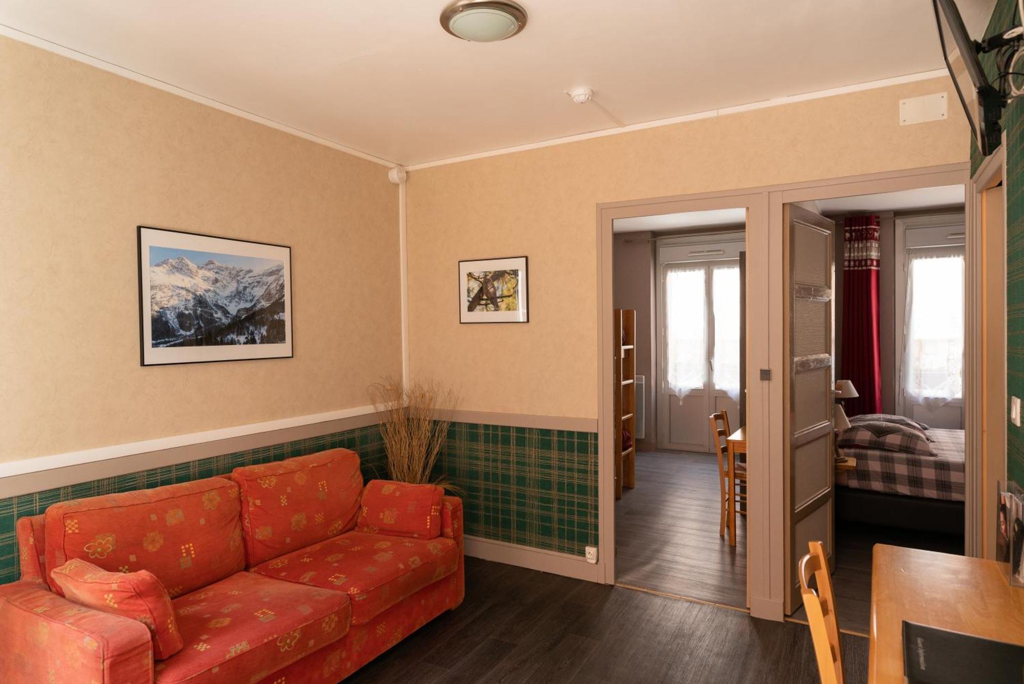Hotel Quin Te Va Cauterets Exterior photo